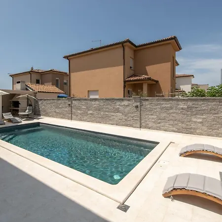 Maslina Villa *