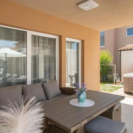 Maslina Villa *
