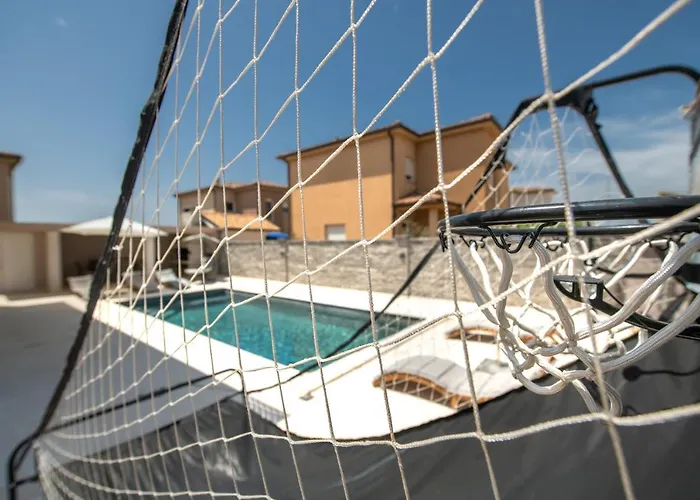 Maslina Villa *