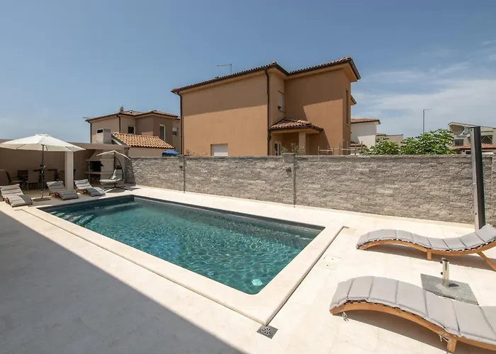 Maslina Villa *