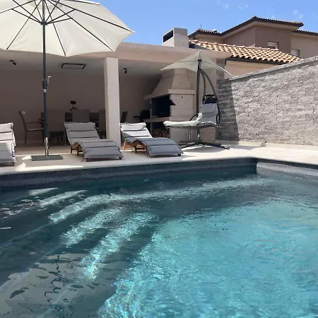 Maslina Villa *