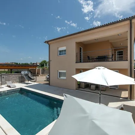 Villa Maslina *