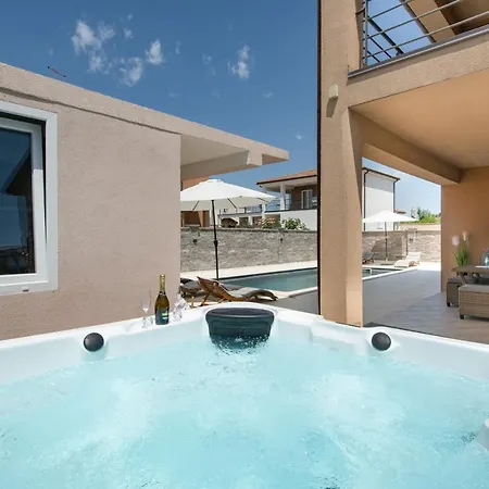 Maslina Villa *
